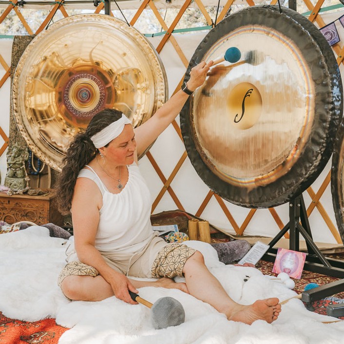 Annemarie Crosier Gong Player, Lavender Sound Healing, Lavender Field Gong Bath